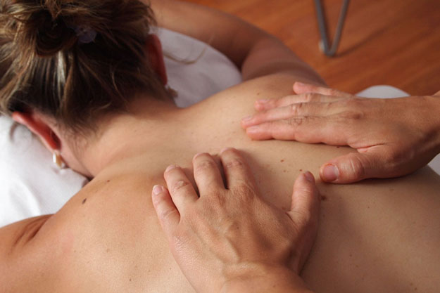 https://www.institutbellavita.ch/wp-content/uploads/2021/10/massages5.jpg